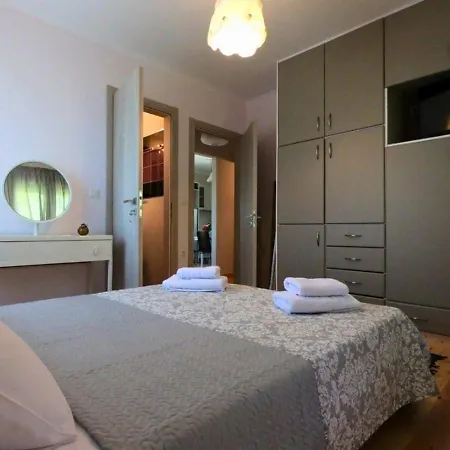 Apartment Peonia Flower House *