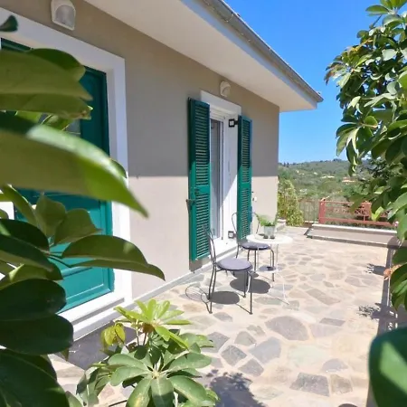 Apartment Peonia Flower House Asprogerakata