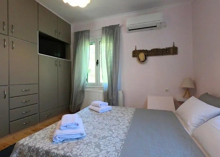 Peonia Flower House Apartment Asprogerakata