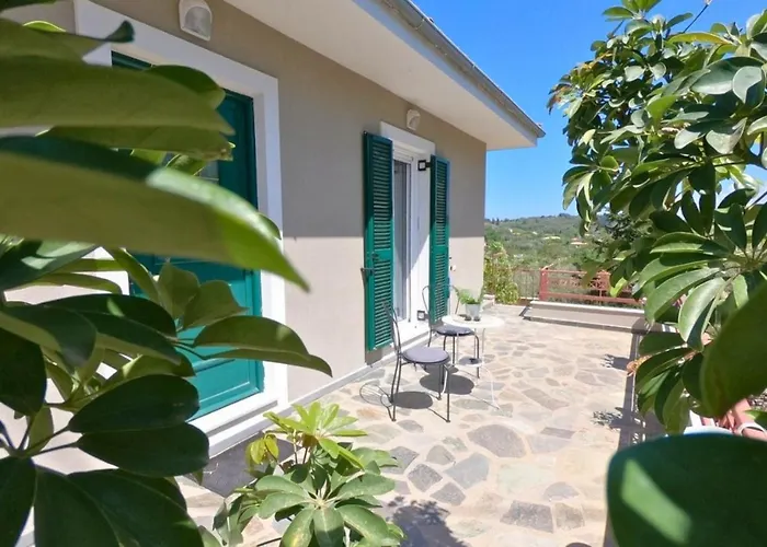 Apartment Peonia Flower House Asprogerakata